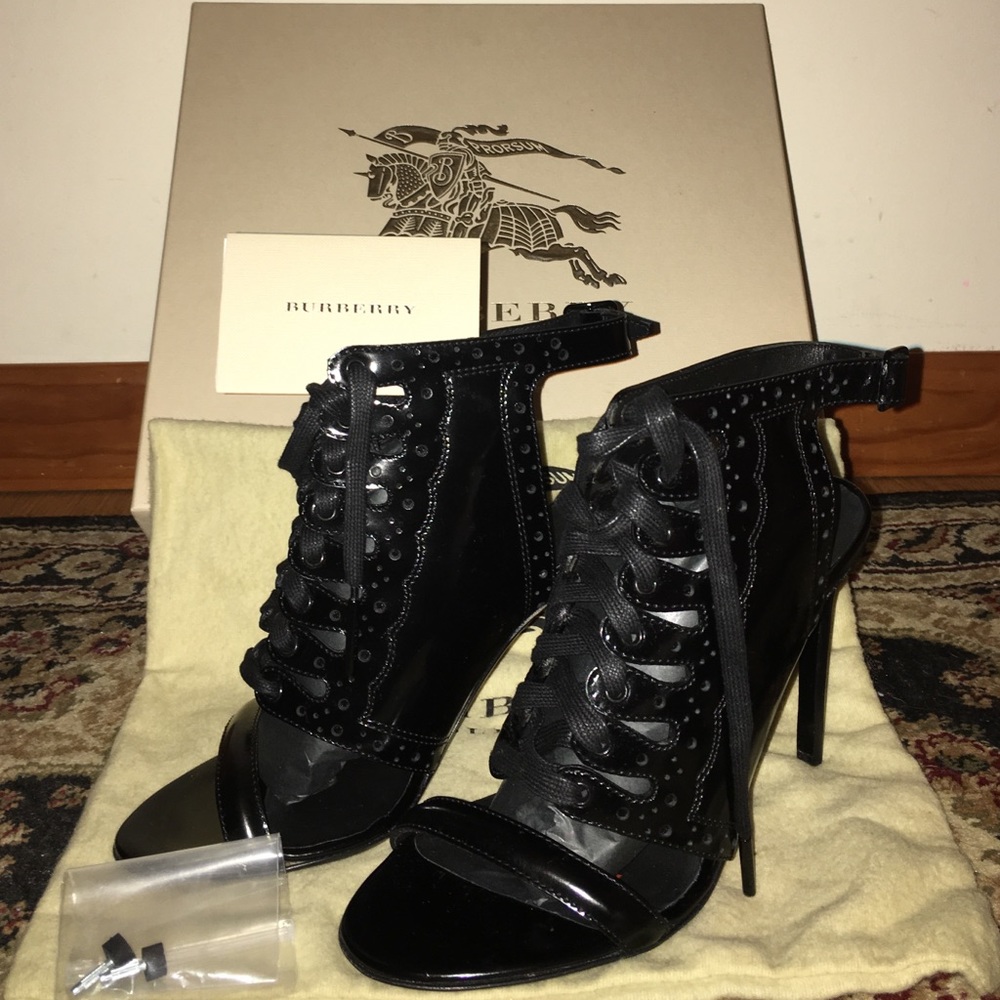 Authentic Burberry Progue Rundell 100 Sandal
